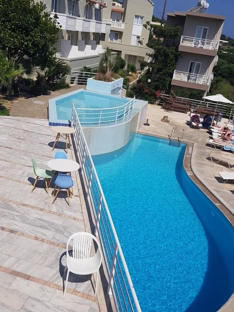 אגיה פלגיה קיתירה Pelagia Bay Hotel מראה חיצוני תמונה